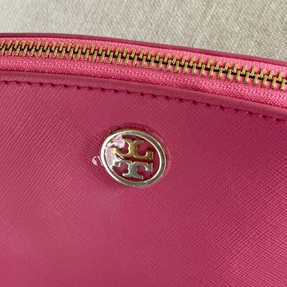 Tory Burch Robinson Makeup Bag - Picture 7 of 9
